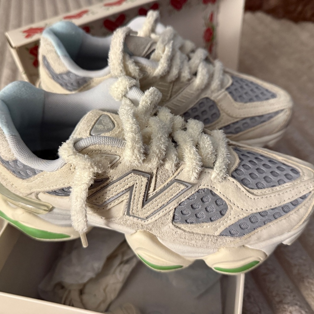 NEW BALANCE X BRICK & WOOD 9060s LIKE NEW